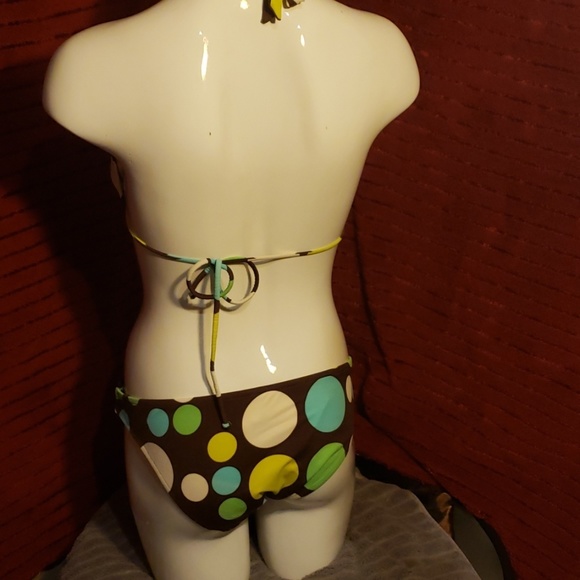 Bikini - Picture 2 of 2